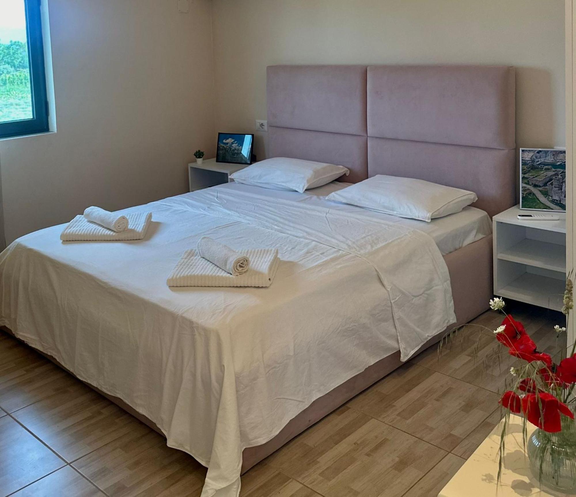 Hotel Villa Ballkan Grilë 外观 照片